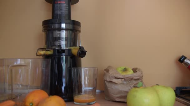 екстрактор соку для хорошого сніданку центрифуга
 - Кадри, відео