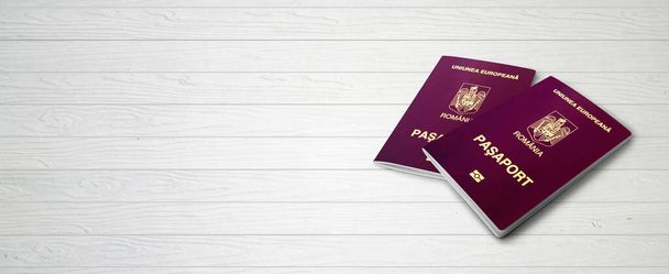 Passeports roumains sur les lignes en bois Bannière d'arrière-plan avec espace de copie - Illustration 3D
 - Photo, image