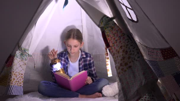 Kid Reading, Child Studying in Night, Teenager Girl Playing in Playroom, Learning in Tent - Materiał filmowy, wideo