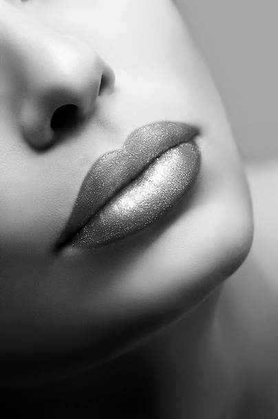 primer plano de hermosos labios femeninos - Foto, Imagen