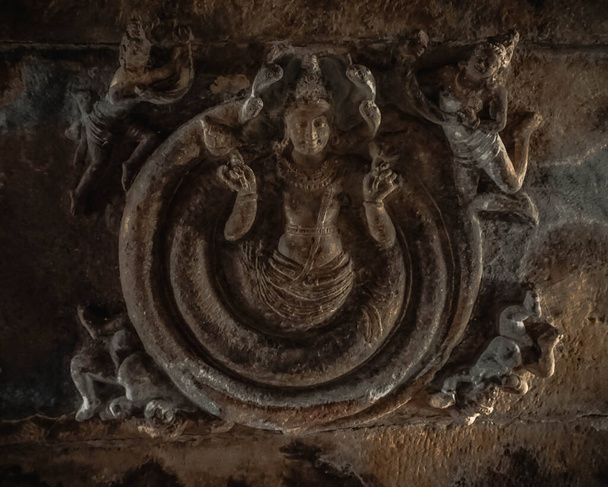 kompleks architektoniczny w Pattadakal z 8 wieku, punkt kulminacyjny w rozwoju hinduskiego stylu Wesar w architekturze świątyni - Zdjęcie, obraz