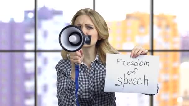 Begrip vrijheid van meningsuiting. - Video