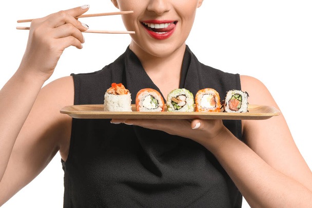 Красива жінка зі смачними суші на білому тлі
 - Фото, зображення