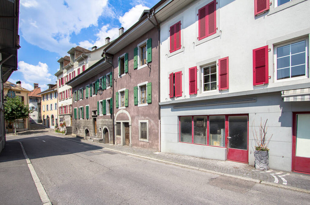 Arquitectura de edificios en Montreux, Suiza
 - Foto, Imagen
