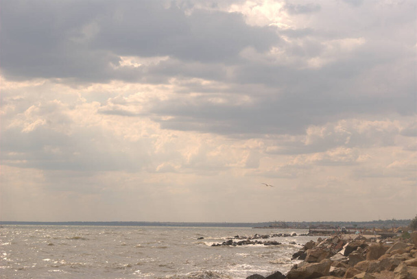 beautiful view of the Sea of Azov. Berdyansk, Ukraine - Foto, Imagen