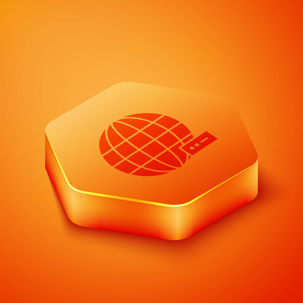 Isometric Globalna technologia lub ikona sieci społecznej izolowana na pomarańczowym tle. Pomarańczowy sześciokąt. Ilustracja wektora - Wektor, obraz