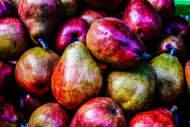 Jerusalém Israel agosto 18, 2018 Fechar-se de várias frutas vendidas no Mercado Mahane Yehuda, muitas vezes referido como O Shuk, é um mercado em Jerusalém e um dos mais famosos no Oriente Médio
 - Foto, Imagem
