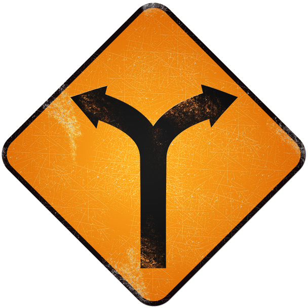 Знак "Вилка". Поврежденный желтый металлический дорожный знак с вилочным симбом
 - Фото, изображение