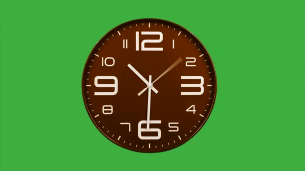 Nowoczesny pomarańczowy zegar twarz przesuwa się szybko do przodu upływu czasu.Zegar tyka przyspieszony czas na zielonym tle ekranu. Licznik szybkości. Czas leci szybko do przodu w tym czasie. Zegar kończy się w wysokiej prędkości. - Materiał filmowy, wideo