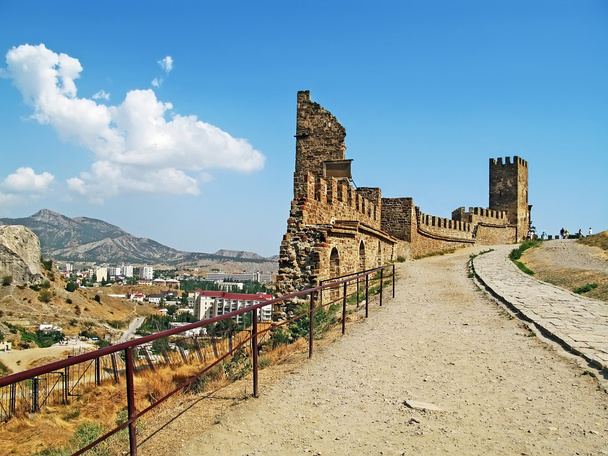 Генуезька фортеця
 - Фото, зображення
