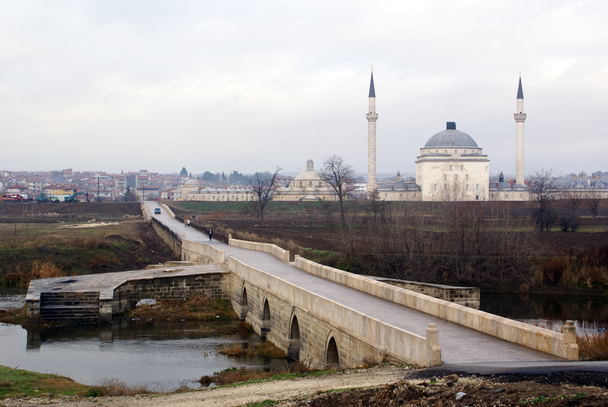 Ponte e moschea
 - Foto, immagini