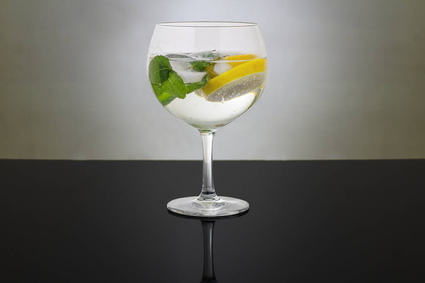 Mojito, a refreshing drink for the summer - Valokuva, kuva