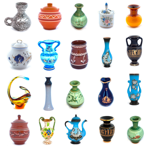 Sbírka keramických a skleněných váz izolovaných na bílém pozadí. Plná velikost. - Fotografie, Obrázek