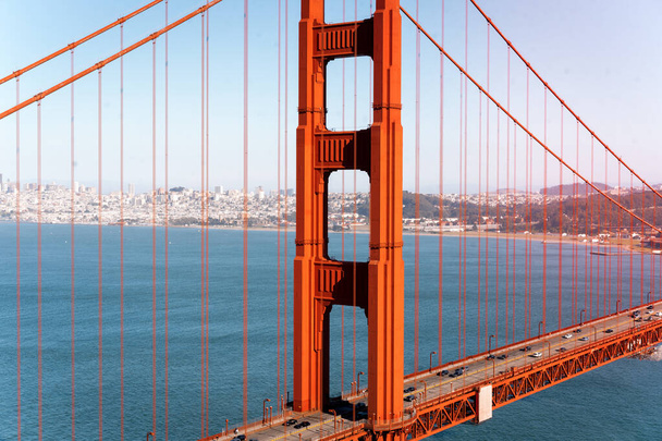 Most Golden Gate, visutý most přes průliv Golden Gate. San Francisco - Fotografie, Obrázek