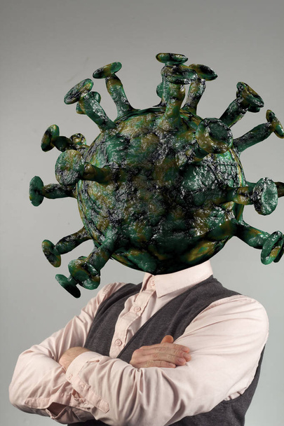 Unwissender Geschäftsmann weiß nicht, dass er tödliches Coronavirus hat - Foto, Bild