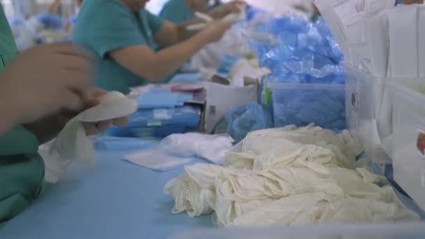 Produkcja jednorazowych rękawic medycznych - Materiał filmowy, wideo