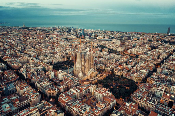 Barcelona vista aérea skyline com edifícios em Espanha. - Foto, Imagem
