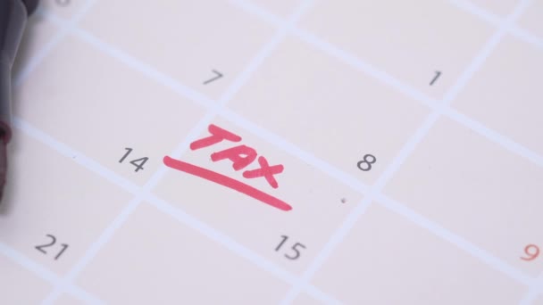 Φορολογική ημέρα που σηματοδοτείται τον Απρίλιο 2020 μηνιαίο ημερολόγιο. - Πλάνα, βίντεο