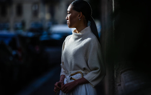 Mailand, Italien - 21. September 2019: Jaime Xie auf der Straße während der Mailänder Modewoche. - Foto, Bild