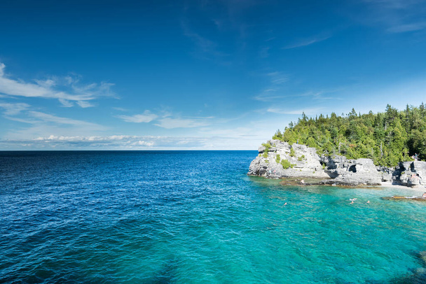 Красивый пейзаж в Тобермори, Онтарио, Канада
 - Фото, изображение
