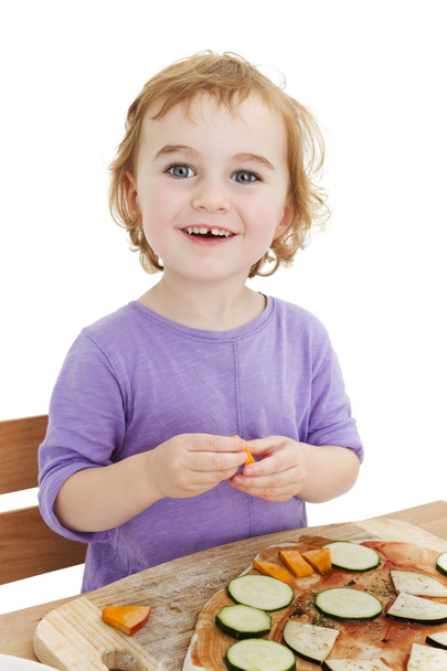 bonito rindo menina fazendo pizza
 - Foto, Imagem
