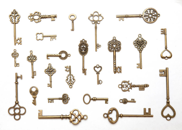 old vintage key isolated - Foto, imagen