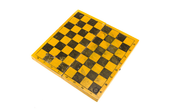 tablero de ajedrez de madera viejo vintage aislado en blanco
 - Foto, imagen