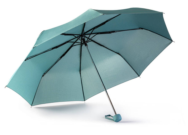 Mavi şemsiye beyaz arkaplanda izole - Fotoğraf, Görsel