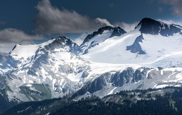 Ландшафт в горах Уистлер, Британская Колумбия, Канада
 - Фото, изображение