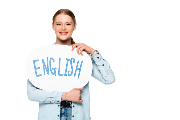 uśmiechnięta dziewczyna z warkoczem trzymając mowy bańki z napisem w języku angielskim izolowane na białym - Zdjęcie, obraz
