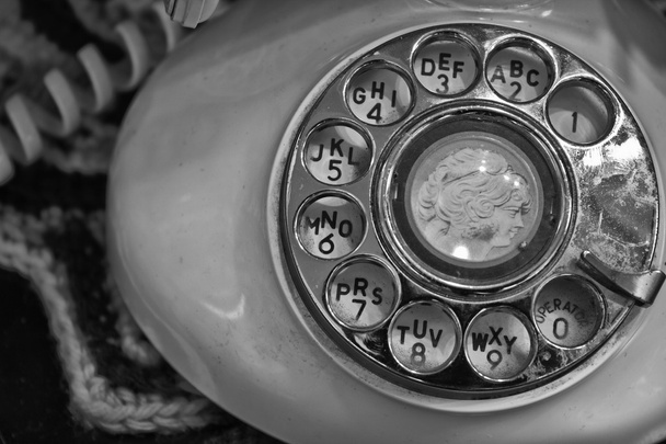 старий роторний телефон
 - Фото, зображення