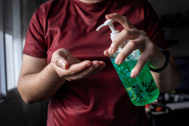 gel na dezinfekci rukou doma - Fotografie, Obrázek