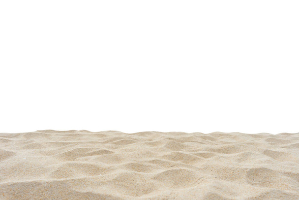 Isoliert und geschnitten, Strand Sand Textur im Sommer Sonne di Schnitt auf weißem Hintergrund. - Foto, Bild