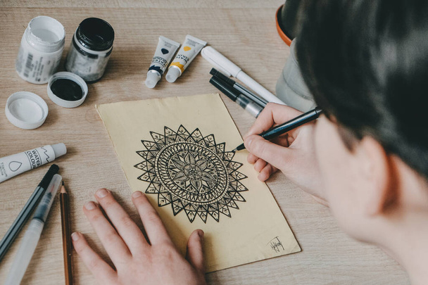 Adult Mindfulness coloring page for antistress art therapy. Tips for coping with stress amid the coronavirus quarantine. How ease stress during COVID-19 self-quarantine - Valokuva, kuva