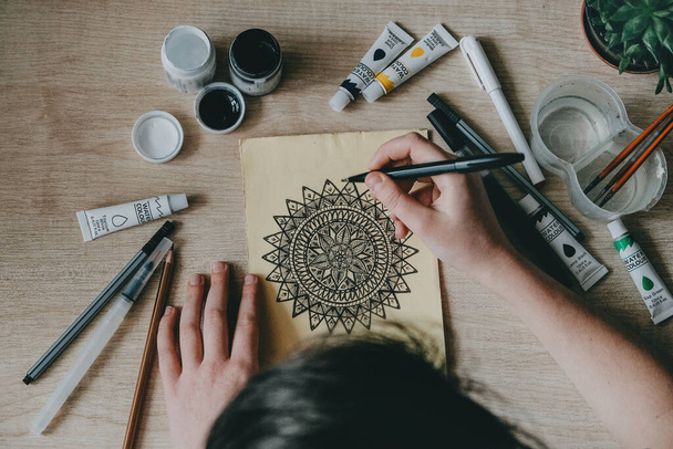Adult Mindfulness coloring page for antistress art therapy. Tips for coping with stress amid the coronavirus quarantine. How ease stress during COVID-19 self-quarantine - Foto, imagen