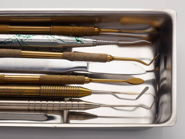 Dental tools in the tray. Dental health concept - Zdjęcie, obraz