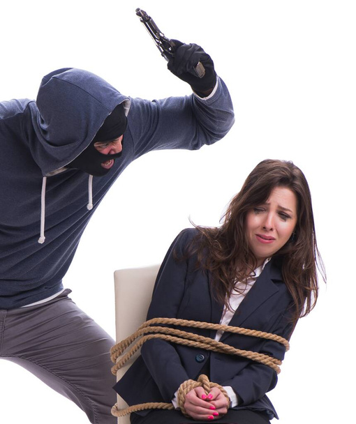 kidnappeur avec attaché femme isolé sur blanc - Photo, image
