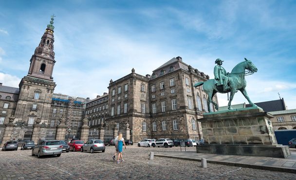 Gyönyörű Christiansborg palota Dániában - Fotó, kép