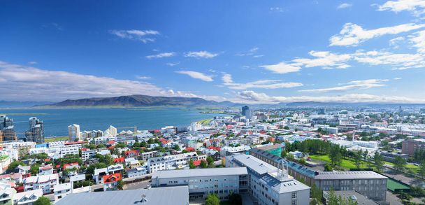 Reykjavik stad zomer in IJsland - Foto, afbeelding