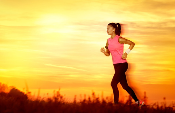 aktywna kobieta joggingu - Zdjęcie, obraz
