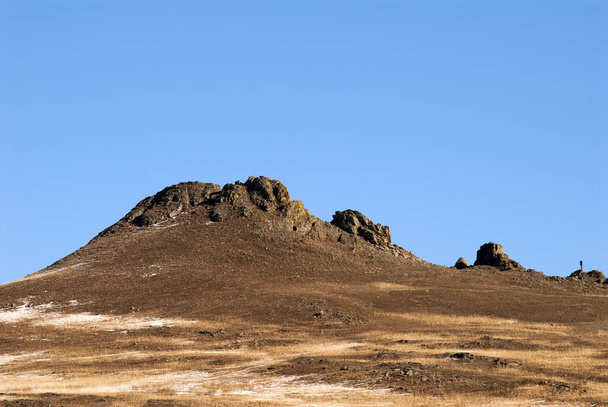 βράχια βουνά στο νησί Olkhon - Φωτογραφία, εικόνα