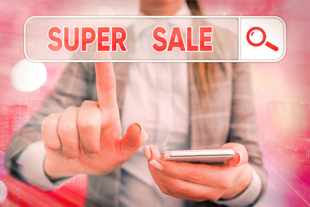 Kézírás szöveg írás Super Sale. A koncepció azt jelenti, hogy kivételes kedvezményeket kínálunk a kiválasztott termékekre és szolgáltatásokra. - Fotó, kép