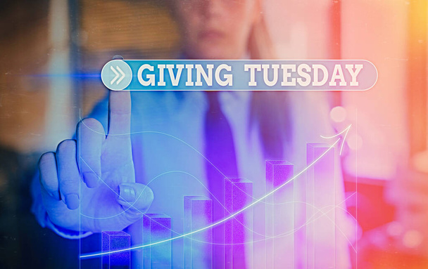 Tekstikyltissä lukee "Giving Tuesday". Käsitteellinen valokuva kansainvälinen päivä hyväntekeväisyyteen antaa Hashtag aktivismi
. - Valokuva, kuva