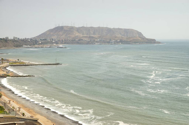El distrito de Miraflores es una de las playas más populares en el centro del Perú de Lima
 - Foto, Imagen