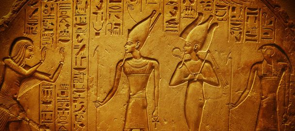 Geroglifici dell'antico Egitto con faraone e ankh
 - Foto, immagini