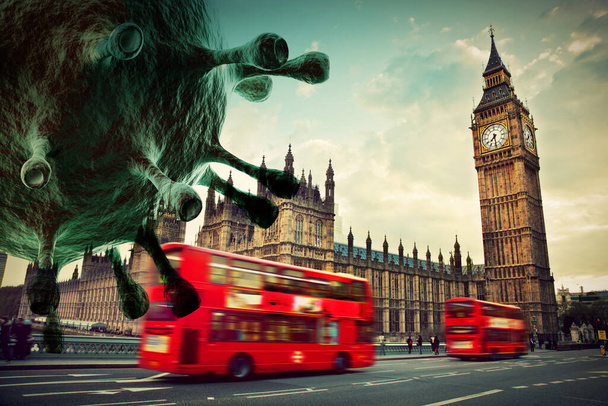 Coronavirus Londra 'ya, İngiltere' ye saldırıyor. Kırmızı otobüs hareket halinde ve Big Ben. - Fotoğraf, Görsel