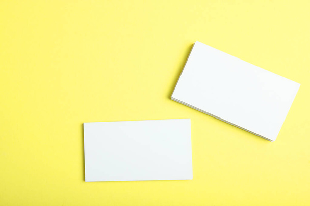 business cards on a colored background. Place to insert text - Foto, Imagem