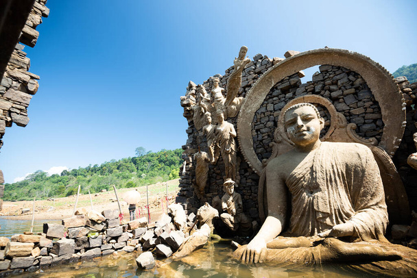 Ruinen des Kadadora-Tempels in Sri Lanka - Foto, Bild