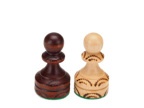 Két sakkbábu fehér háttérrel. - Fotó, kép