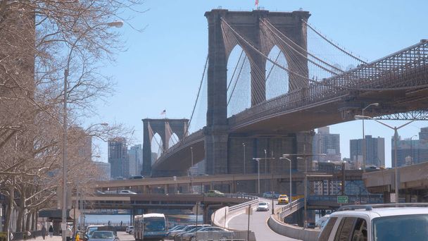 Erstaunliche Brooklyn Bridge in New York - Blick von Manhattan - Reisefotos - Foto, Bild